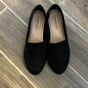🎈🎈🎈GORGEOUS BLACK SUEDE FLATS